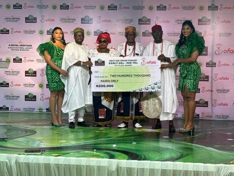 Photo: Glo ends 2026 Ofala sponsorship with Royal Banquet for Igwe Achebe